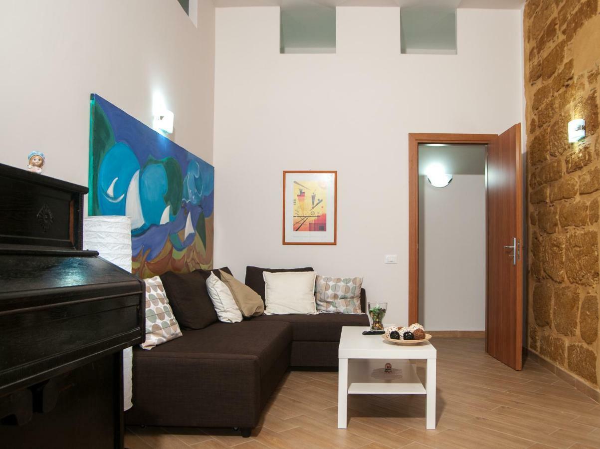 B&B Notti Sikane 恩佩多克莱港 外观 照片